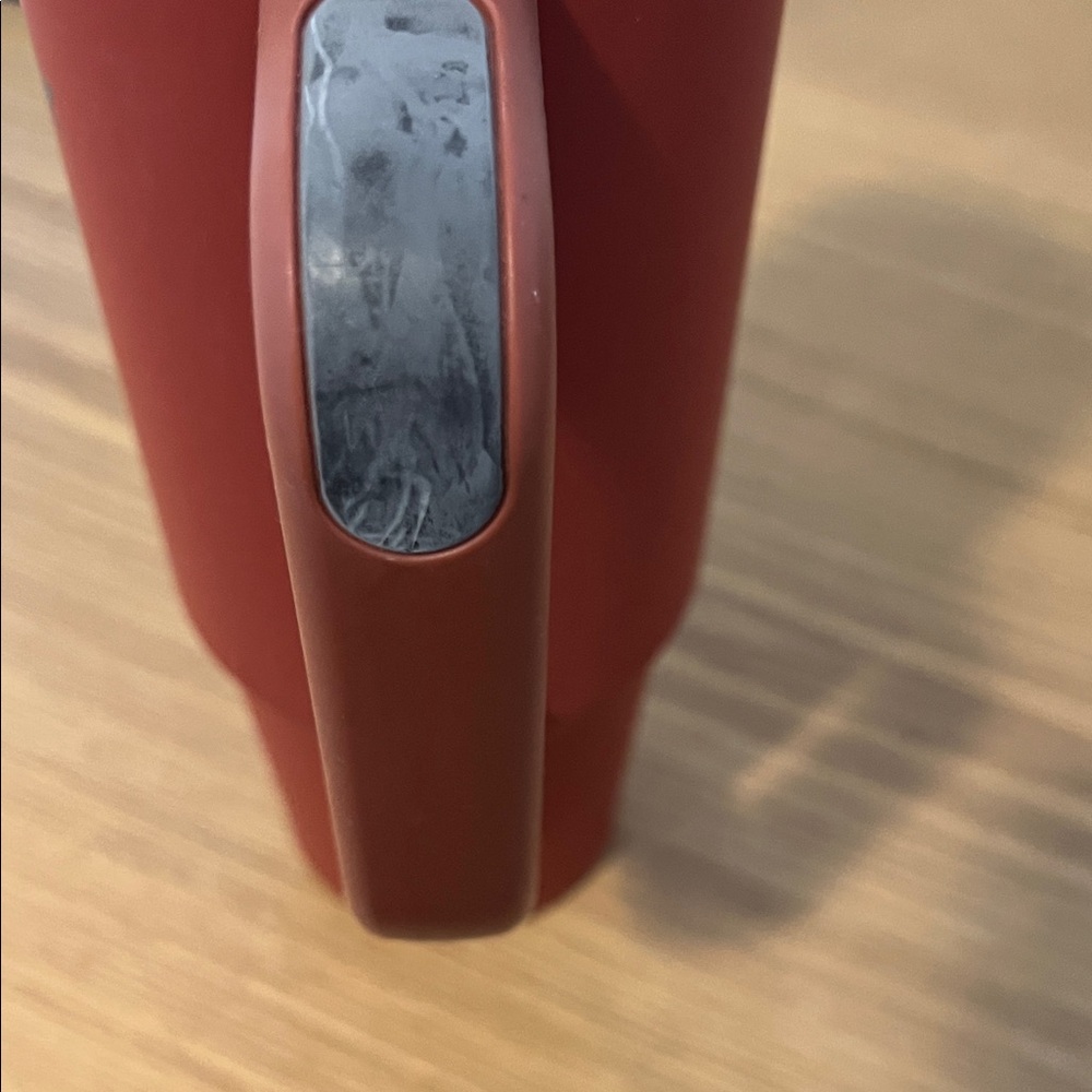 Stanley Matte Brick Red Travel Mug with Handle and Straw Lid 30oz - Picture 4 of 4